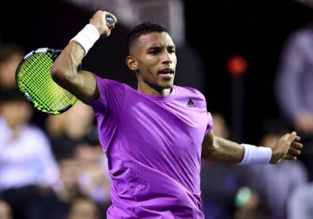 对于他来说 对于他来说